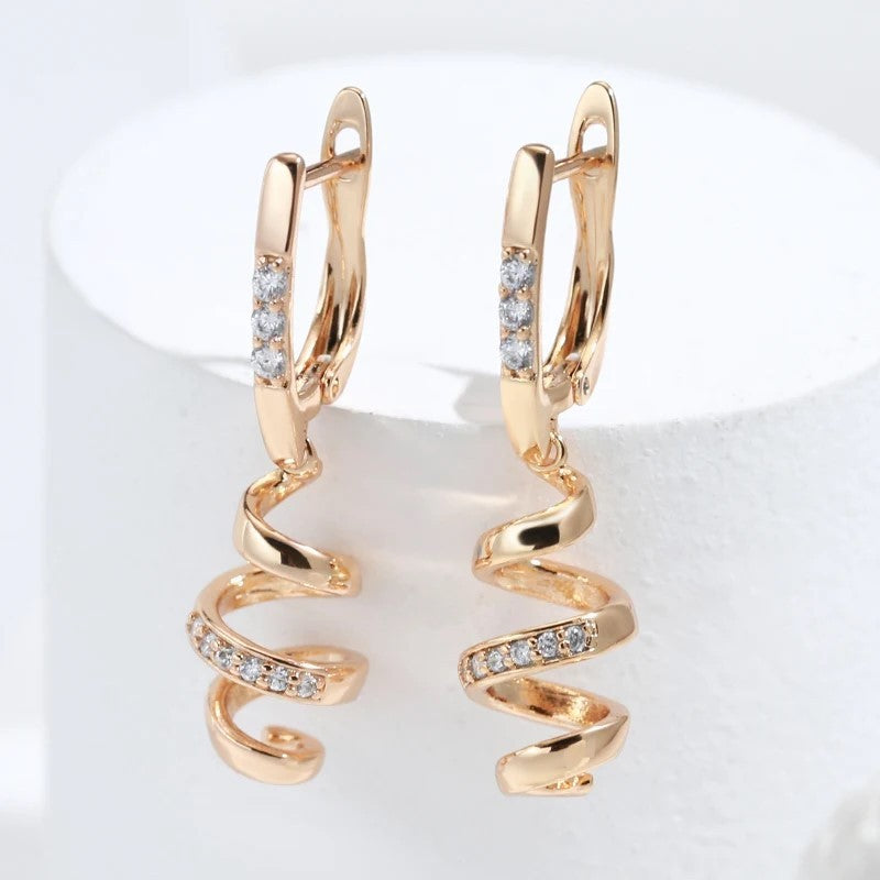 Women's Elegant D-shaped Earrings